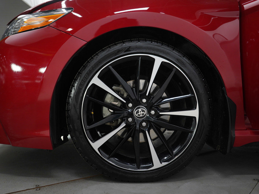 Used 2020 Toyota Camry XSE image 29