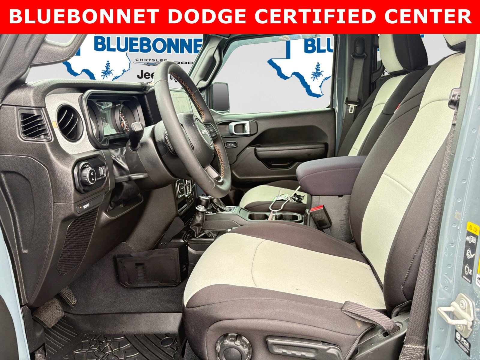 Used 2024 Jeep Gladiator Sport AWD/4WD image 11