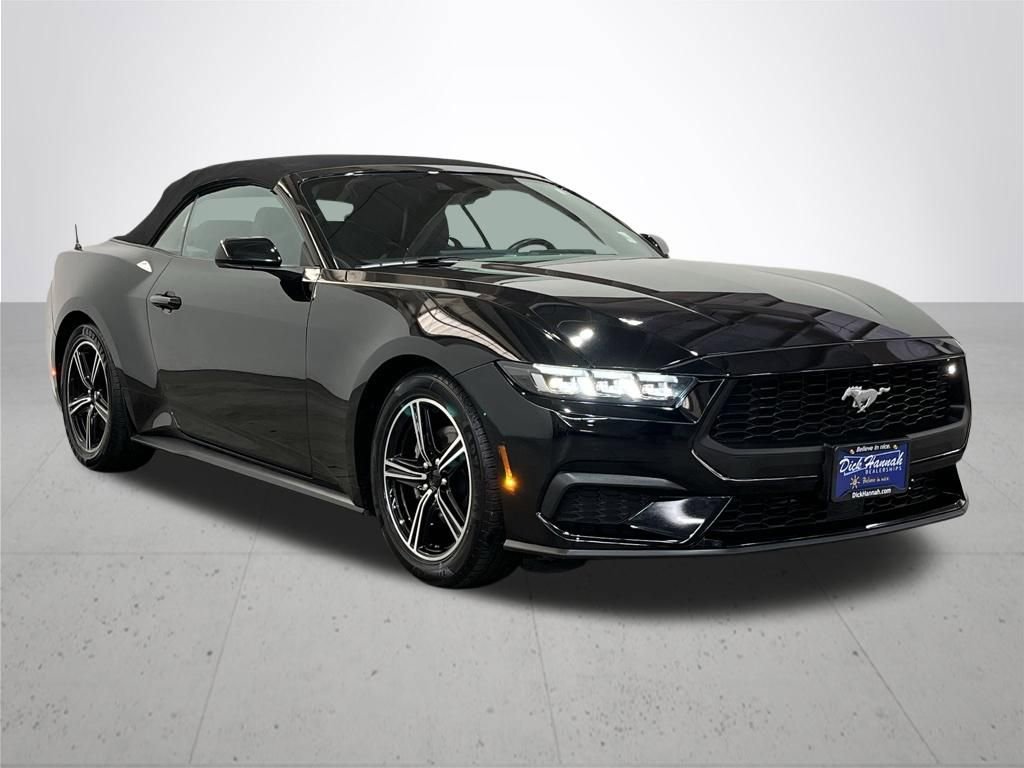 Used 2024 Ford Mustang Convertible RWD image 8