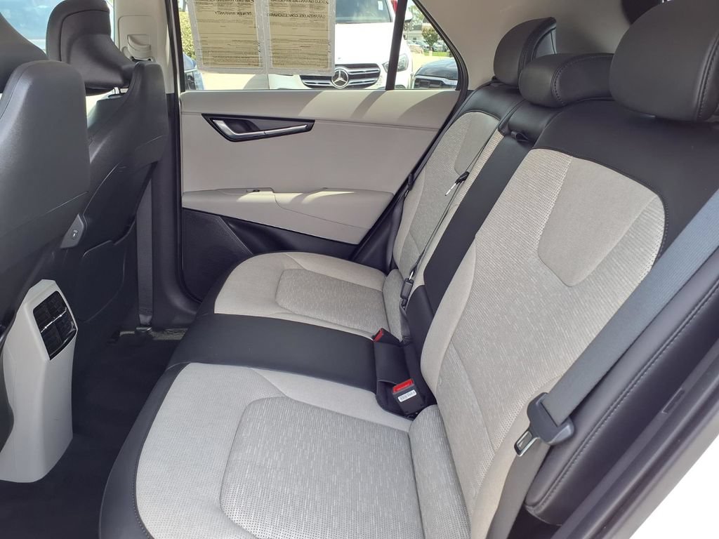 Certified 2023 Kia Niro Wave FWD image 8