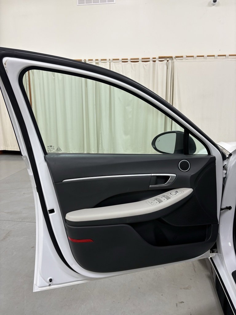 Used 2023 Hyundai Sonata SEL w/ Preferred Accessory Package image 10