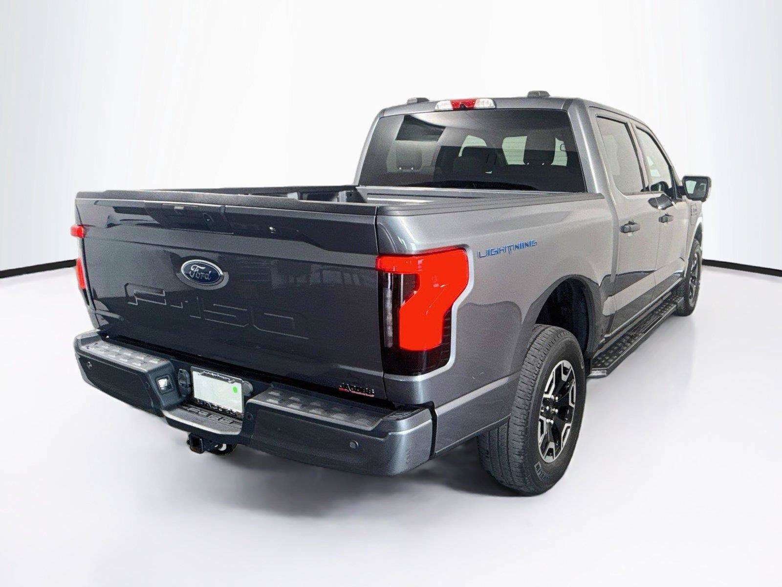 Used 2023 Ford F150 Lightning XLT AWD/4WD image 6