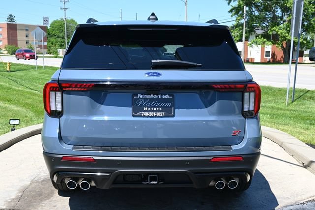 Used 2025 Ford Explorer ST AWD/4WD image 6