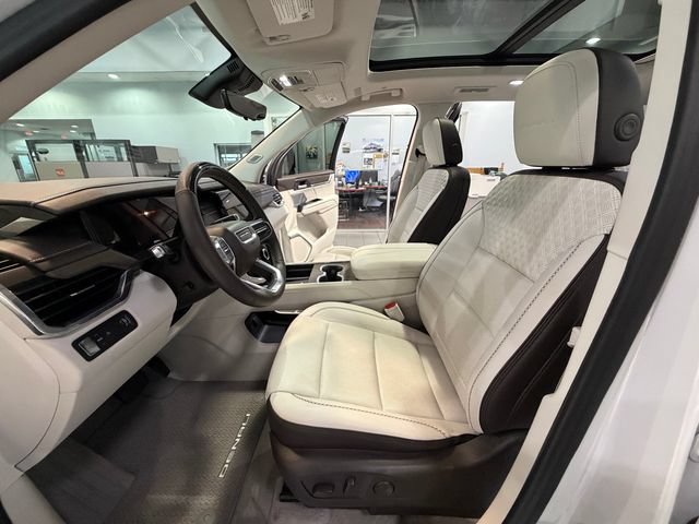 Used 2024 GMC Acadia Denali w/ Super Cruise Package FWD image 11