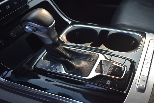 Certified 2023 Kia Carnival EX FWD image 24