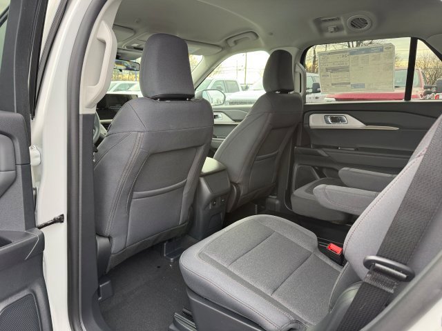 New 2026 Ford Explorer Active RWD image 14