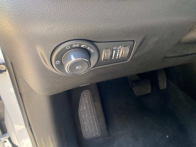 Used 2023 Jeep Compass Latitude AWD/4WD image 15