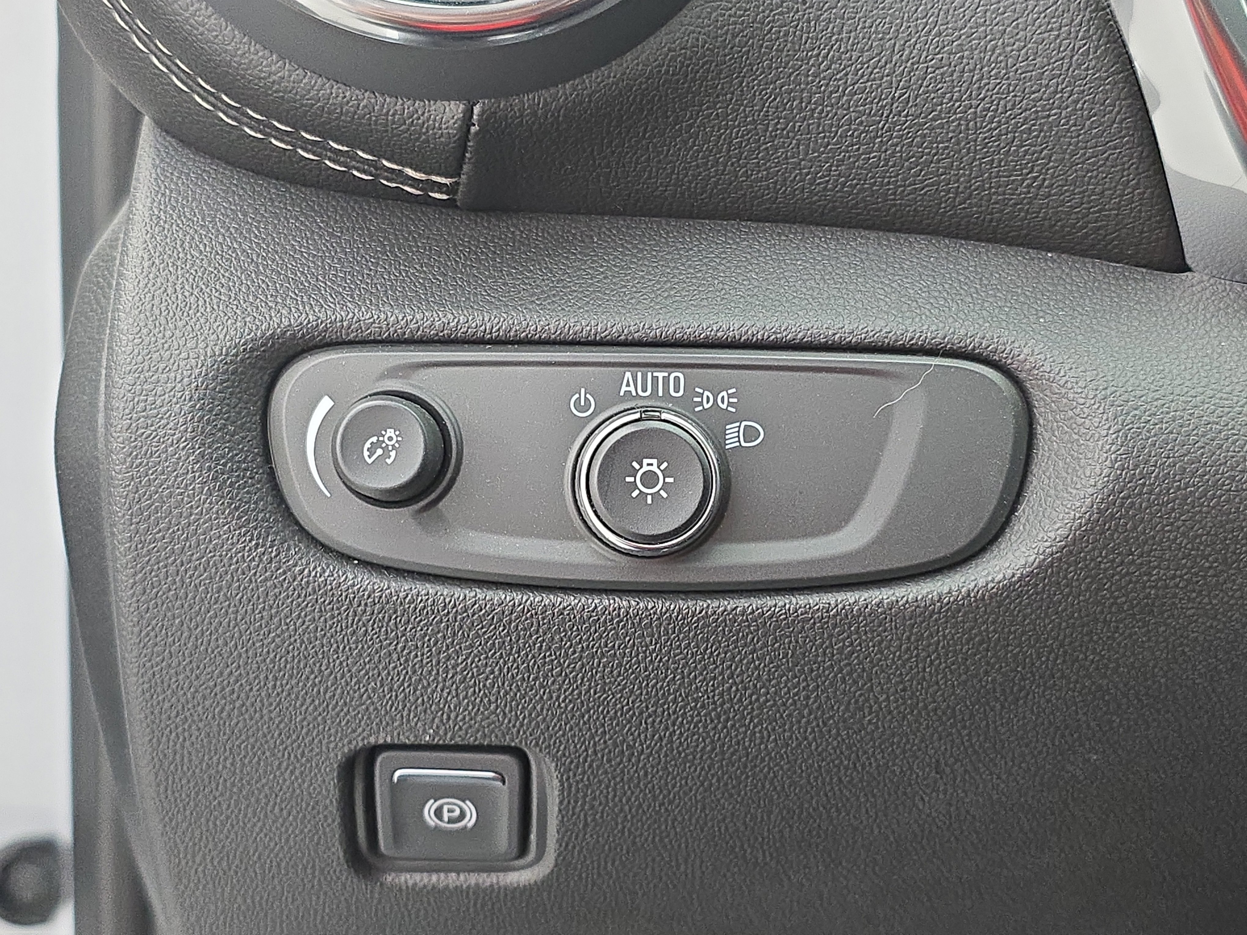 Used 2023 Chevrolet Blazer LT w/ Driver Confidence Package image 24