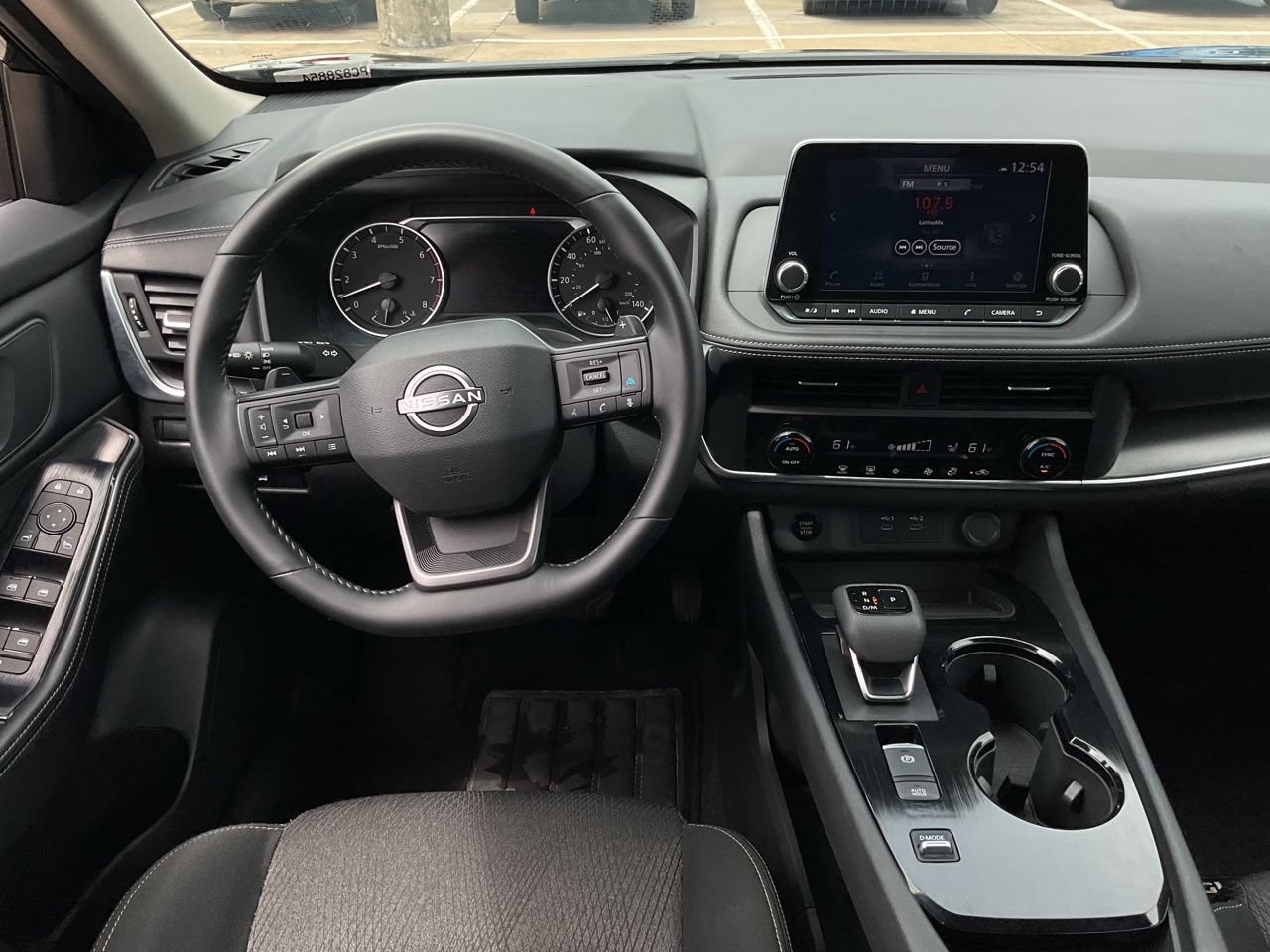 Used 2025 Nissan Rogue SV FWD image 9