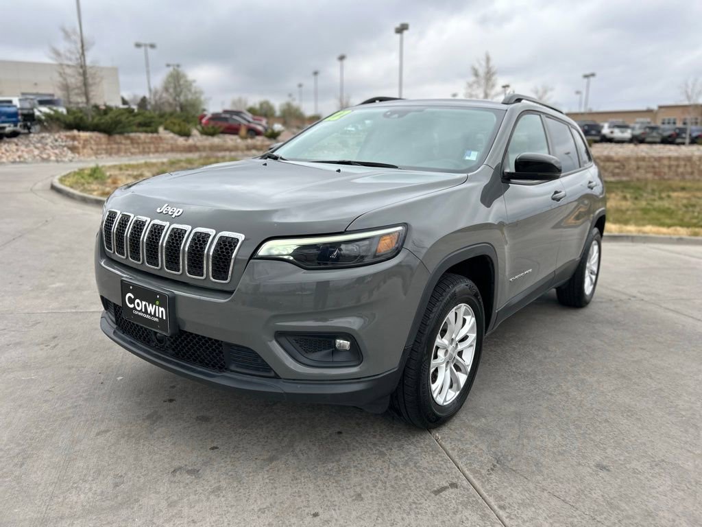 Used 2022 Jeep Cherokee Latitude Lux w/ Sun & Sound Group AWD/4WD image 3