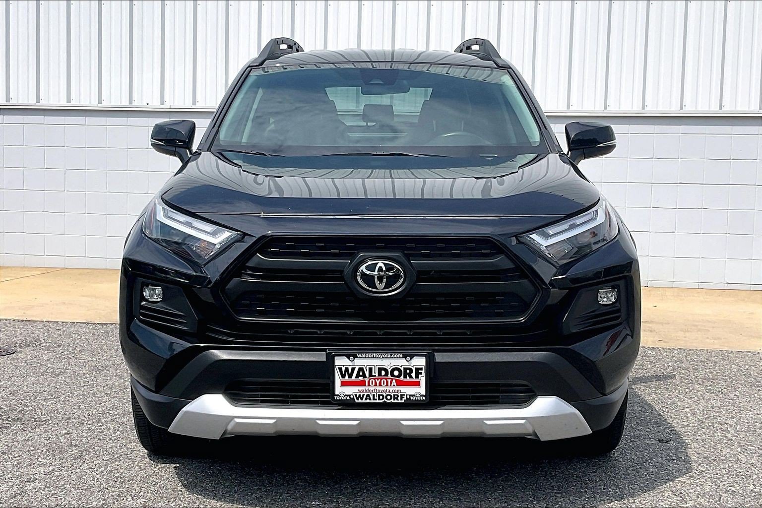 Used 2024 Toyota RAV4 Adventure AWD/4WD image 3