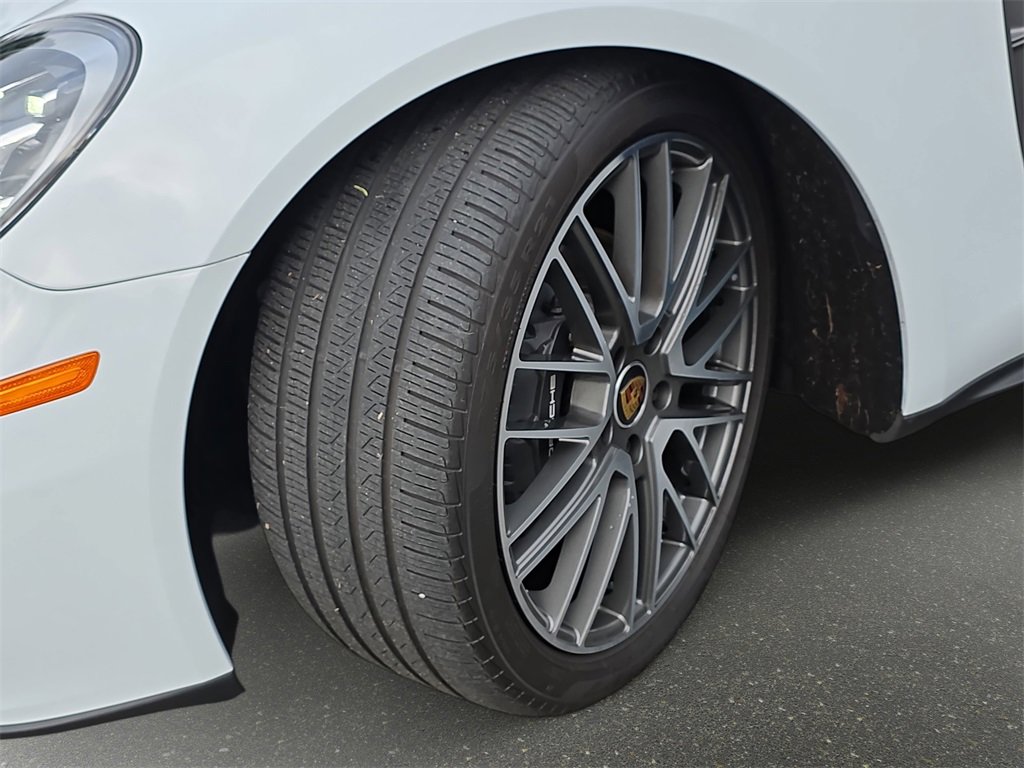 Used 2023 Porsche Panamera 4 Platinum Edition image 37