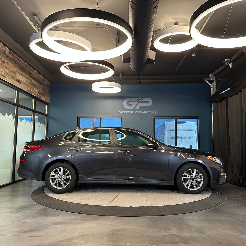 Used 2019 Kia Optima LX FWD image 2