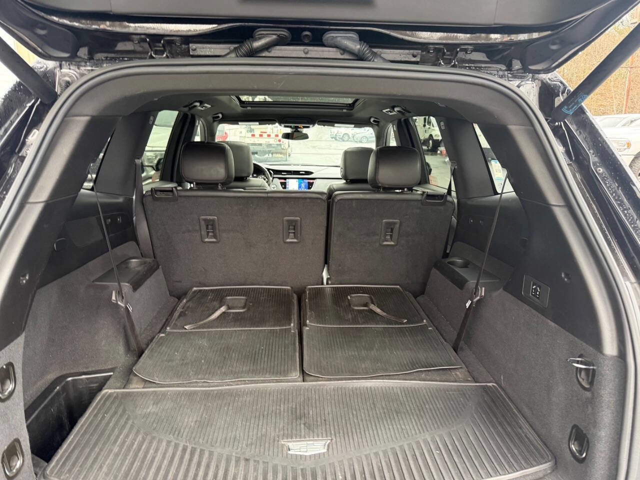 Used 2023 Cadillac XT6 Luxury image 21