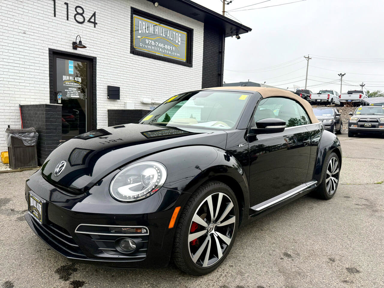 Used 2014 Volkswagen Beetle R-Line image 25