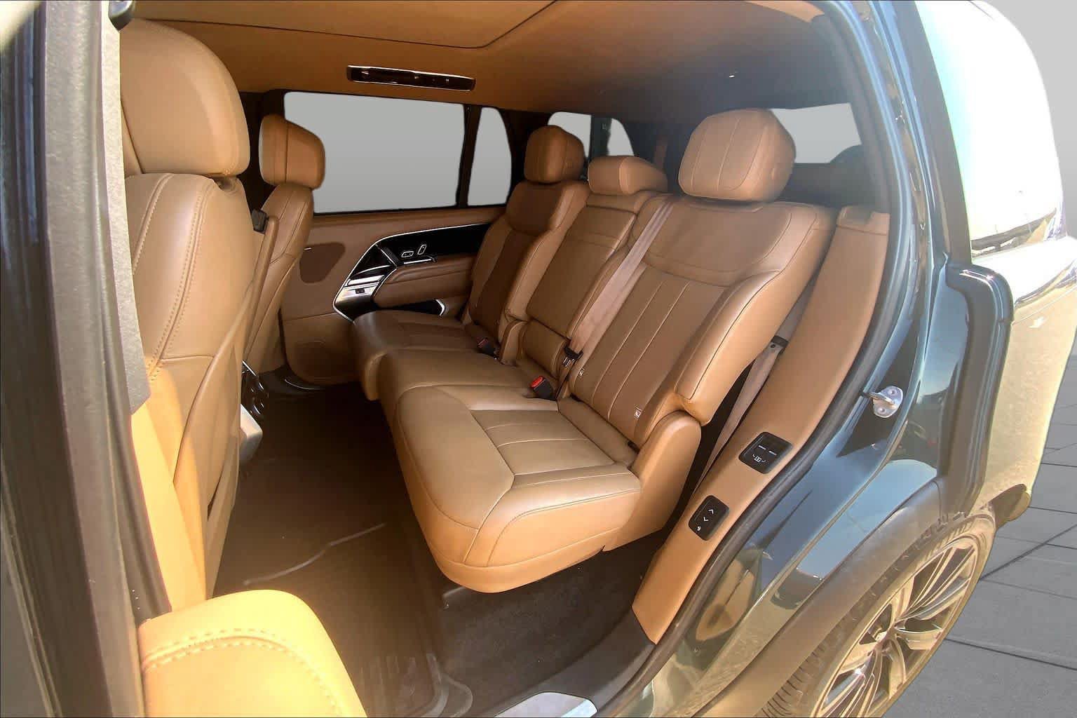 Used 2023 Land Rover Range Rover Long Wheelbase SE AWD/4WD image 21