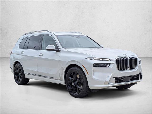 Used 2026 BMW X7 xDrive40i AWD/4WD image 3