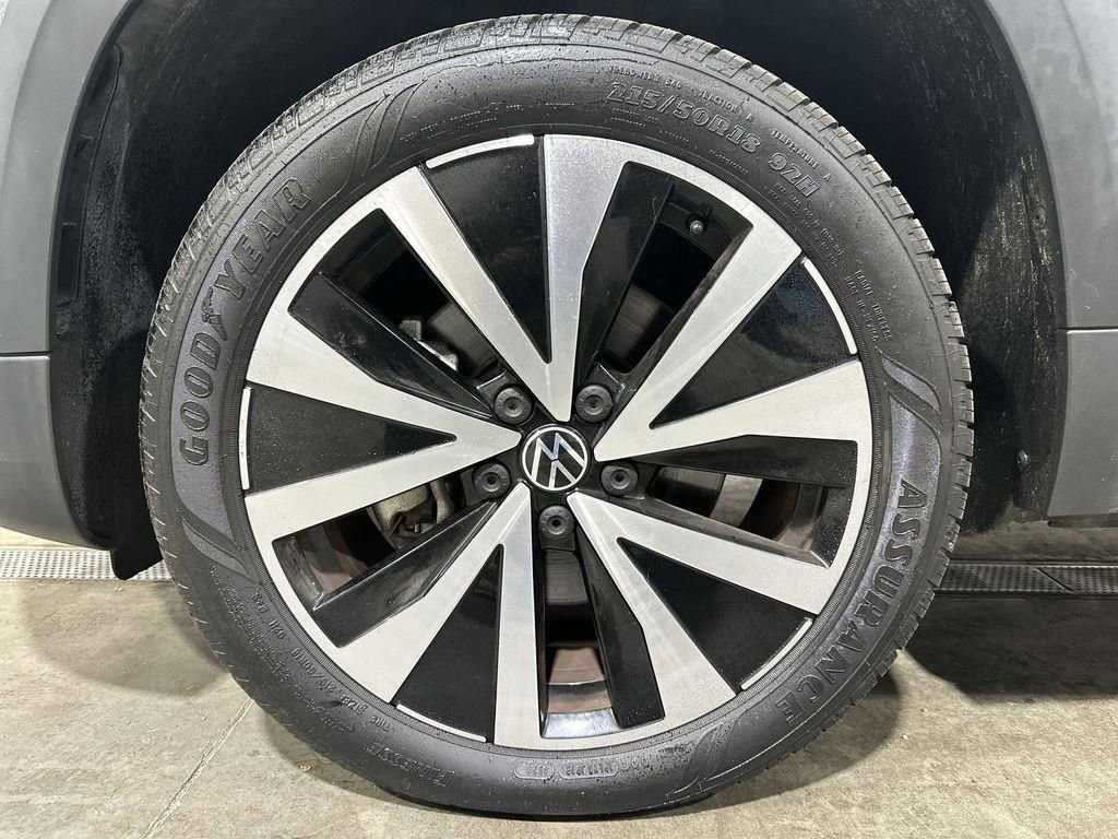 Used 2022 Volkswagen Taos SE FWD image 29
