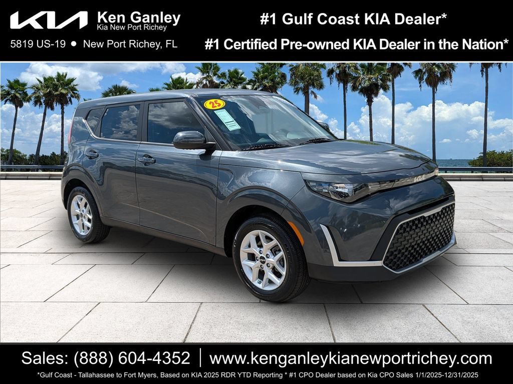 Certified 2025 Kia Soul LX w/ LX Technology Package FWD image 1