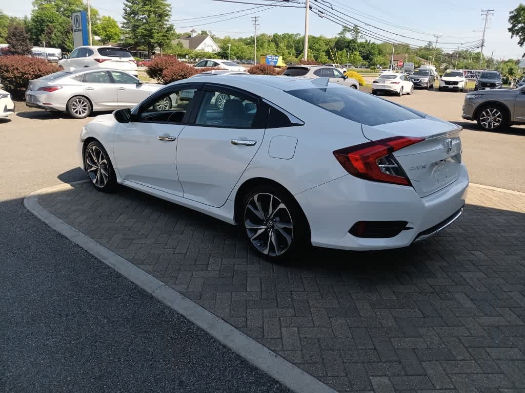 Used 2019 Honda Civic Touring image 4