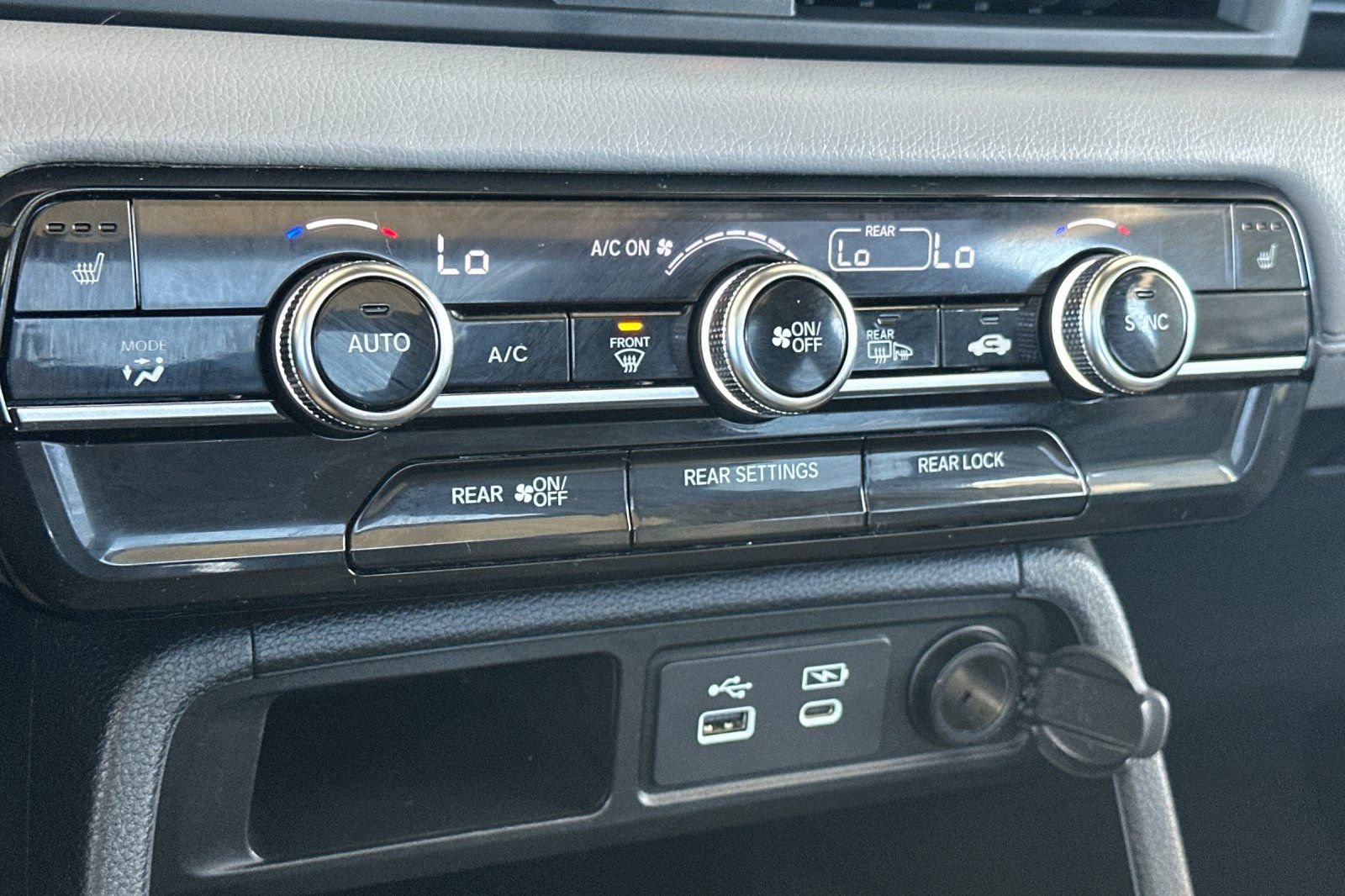 Certified 2025 Honda Pilot Touring image 19