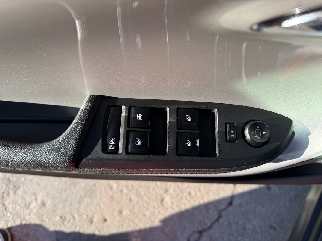 Used 2013 Chevrolet Volt Premium w/ Premium Trim Package image 23