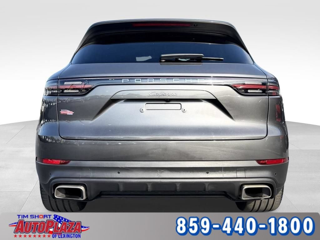 Used 2023 Porsche Cayenne w/ Premium Package AWD/4WD image 11
