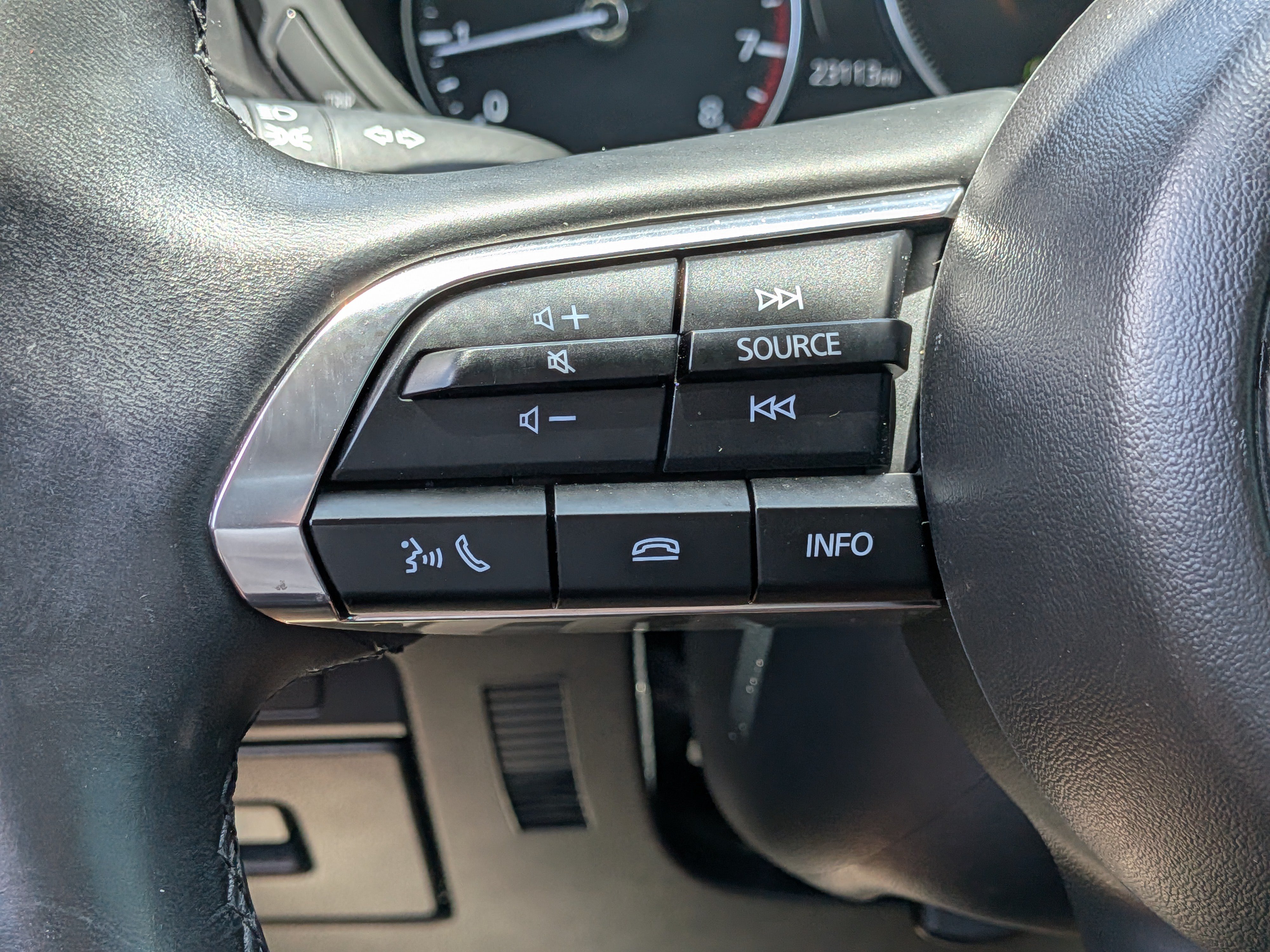 Certified 2024 MAZDA MAZDA3 s AWD/4WD image 23