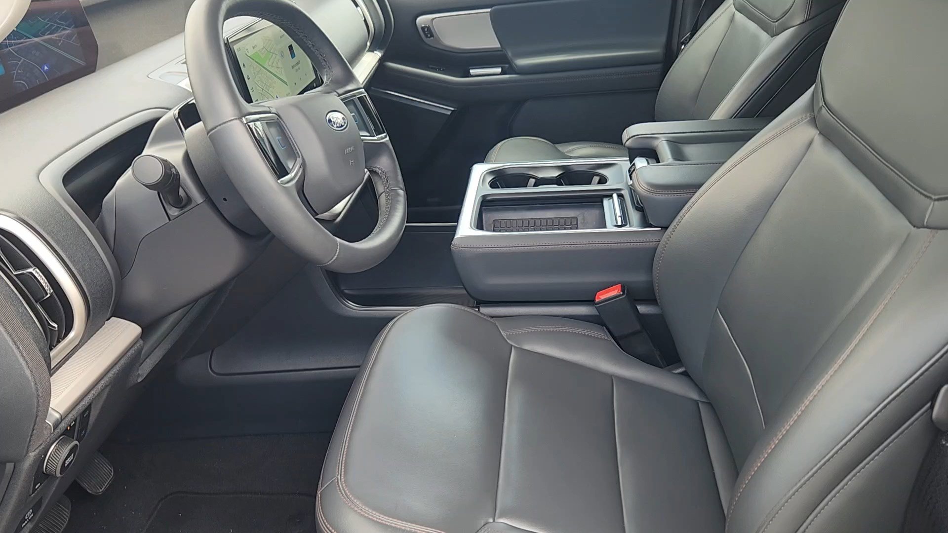 Certified 2025 Ford Expedition Active AWD/4WD image 19