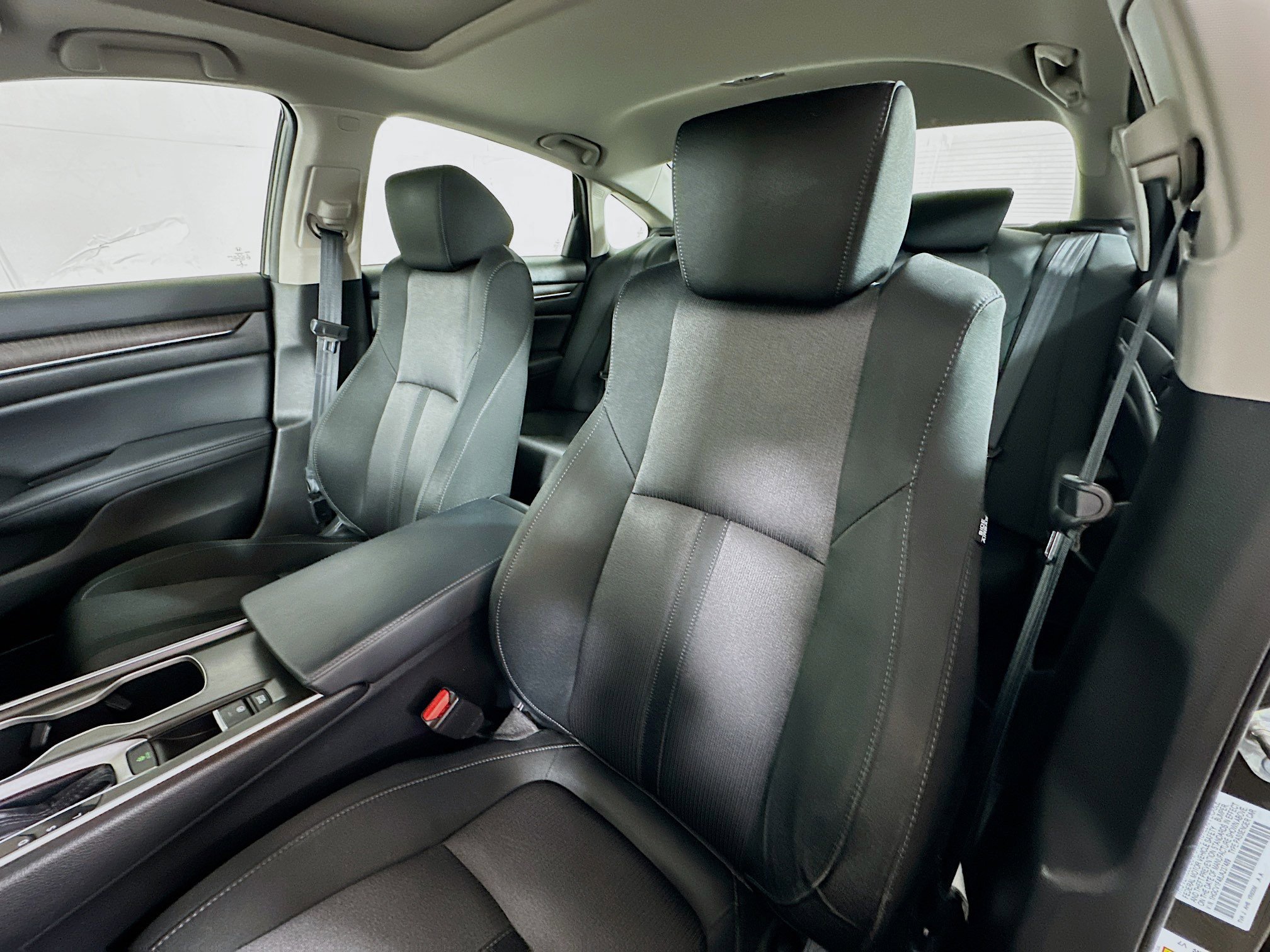 Used 2018 Honda Accord EX image 19