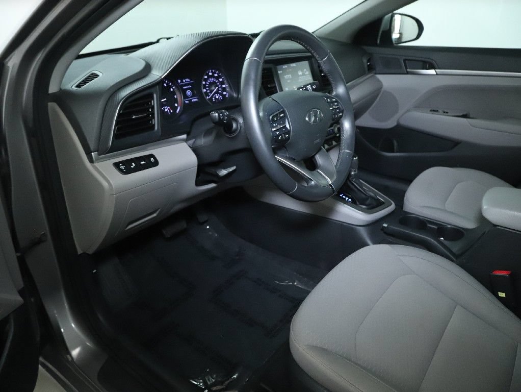 Used 2020 Hyundai Elantra Value Edition w/ Cargo Package (C1) FWD image 17