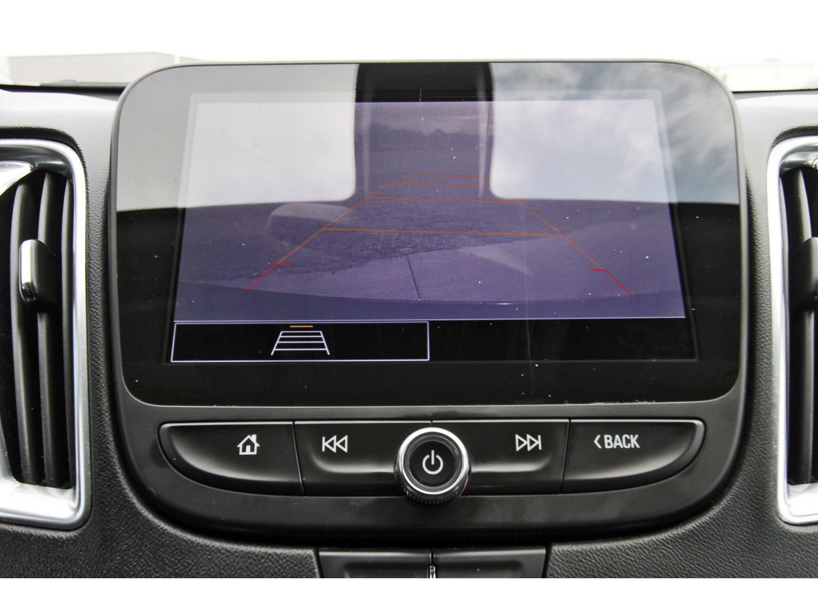 Used 2021 Chevrolet Malibu LT image 25