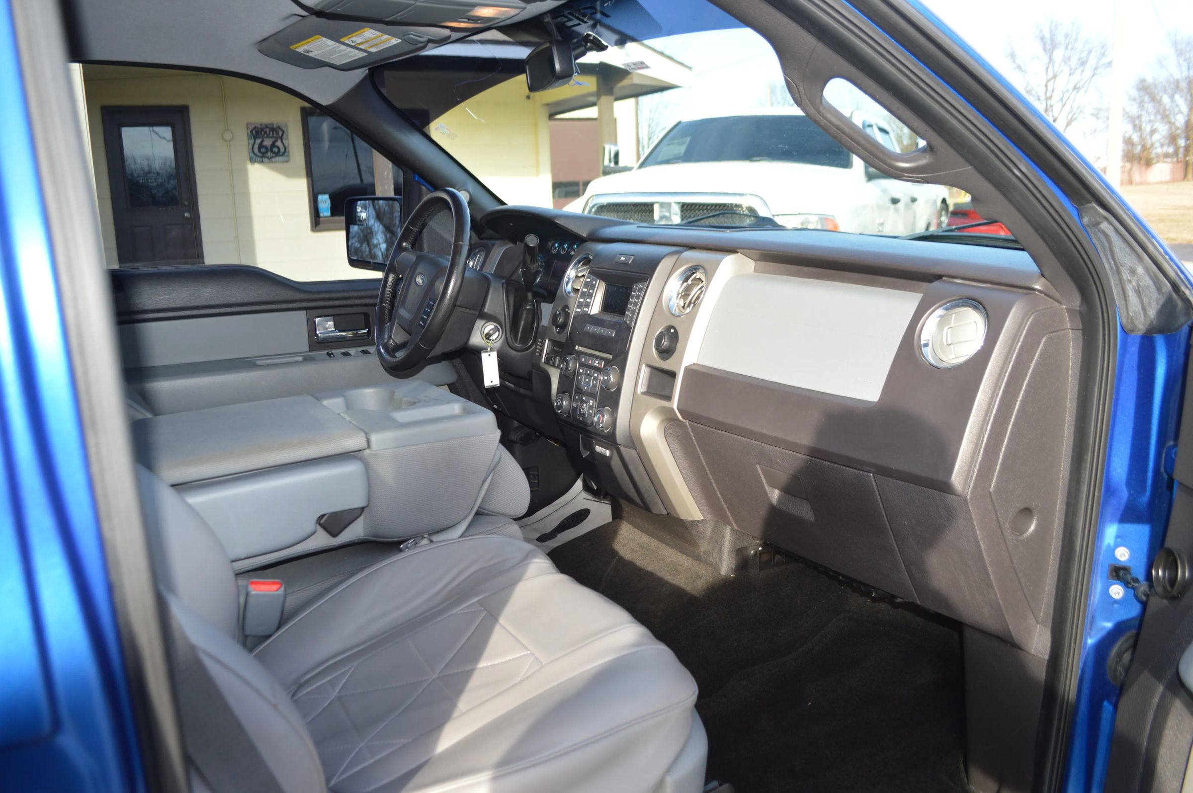 Used 2013 Ford F150 XLT w/ Luxury Equipment Group image 13