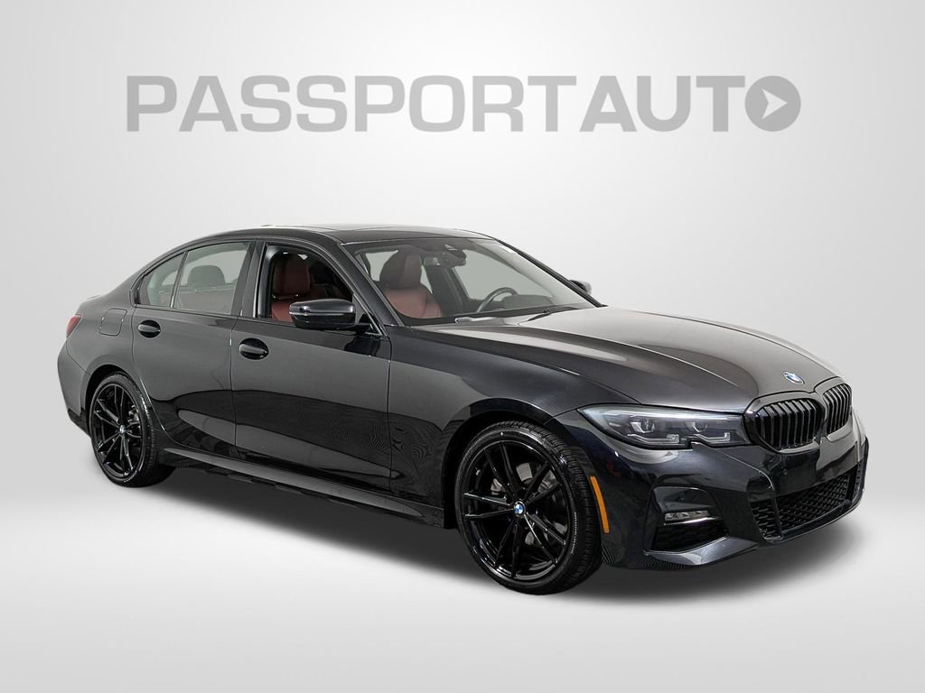 Certified 2022 BMW 330i xDrive Sedan w/ M Sport Package image 9