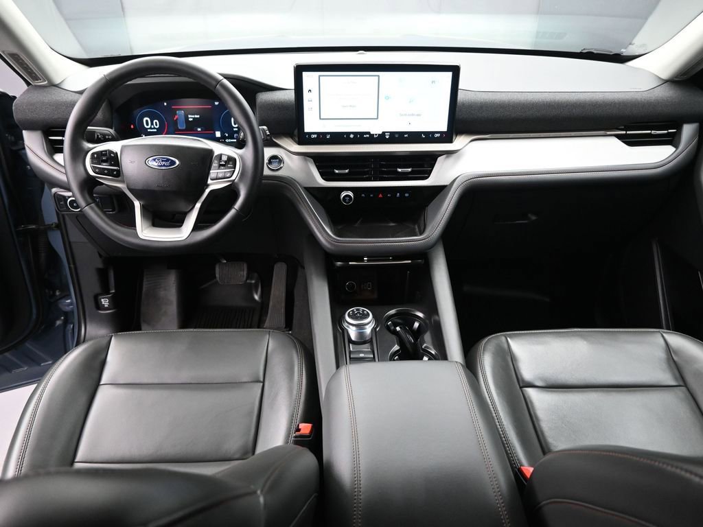 Used 2025 Ford Explorer Active w/ Active Comfort Package image 22