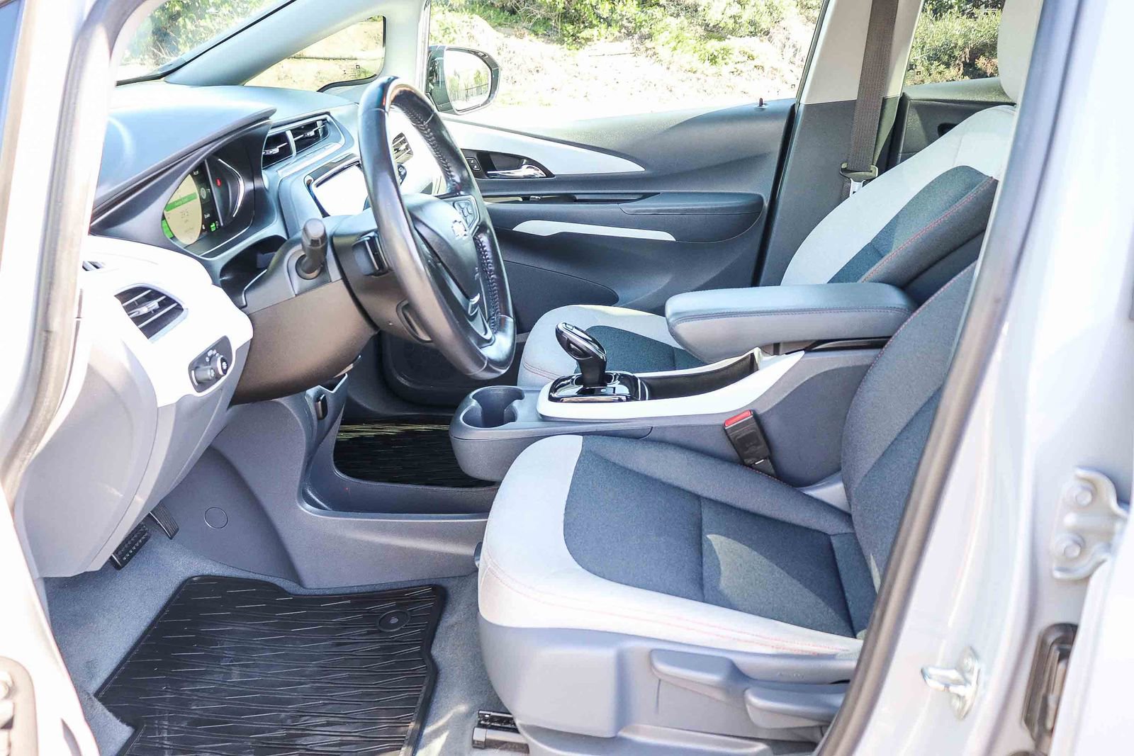 Used 2021 Chevrolet Bolt LT FWD image 22