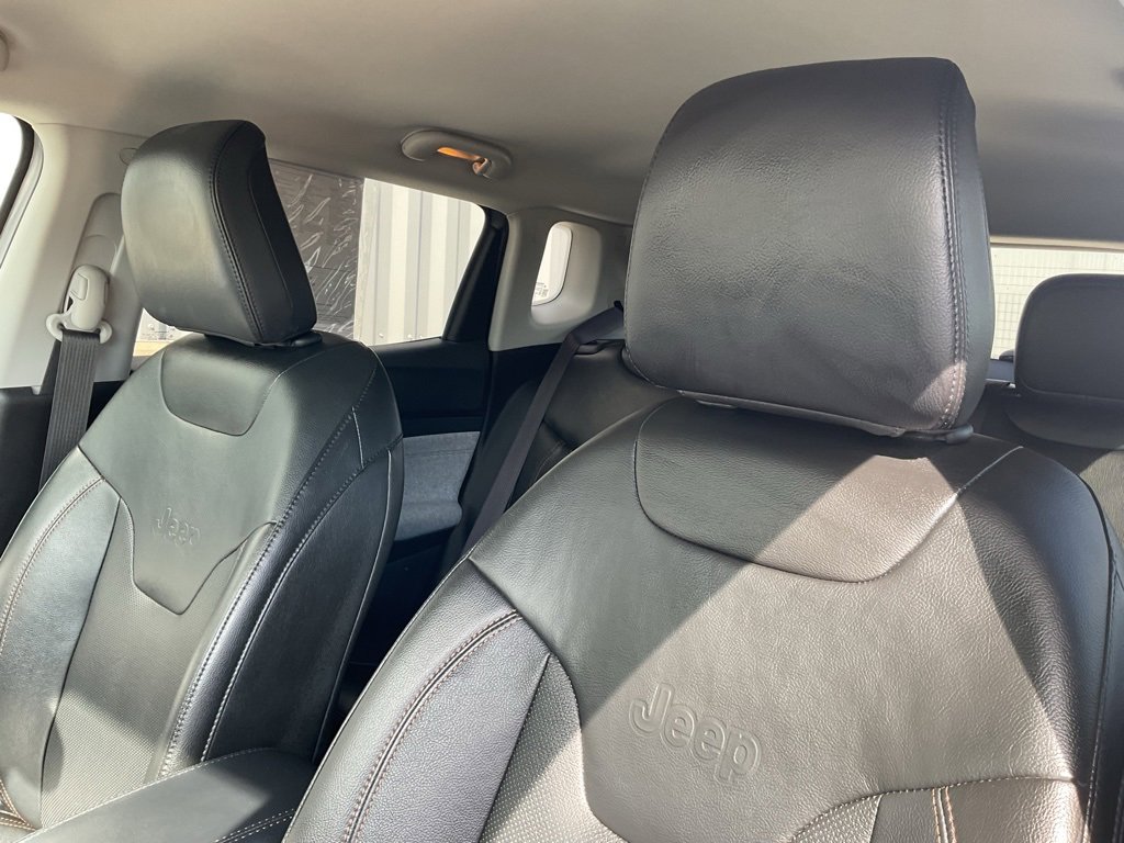 Used 2022 Jeep Compass Latitude image 9