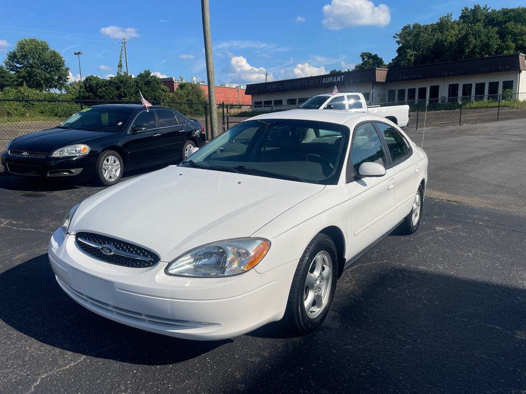 Used 2003 Ford Taurus SES FWD image 2