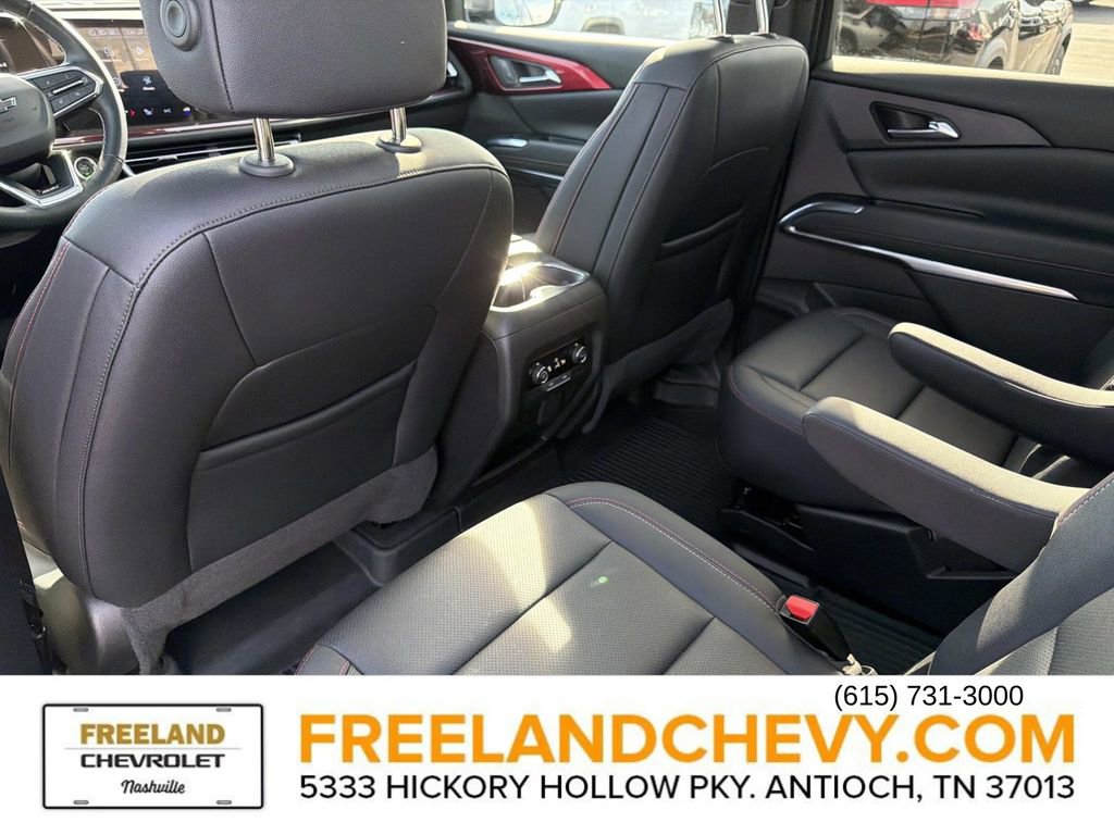 Used 2025 Chevrolet Traverse Z71 w/ Driver Confidence Package image 17