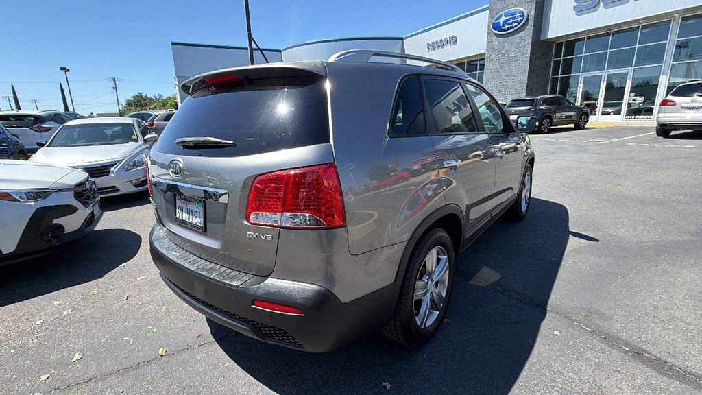 Used 2013 Kia Sorento EX w/ EX V6 Premium Pkg FWD image 4