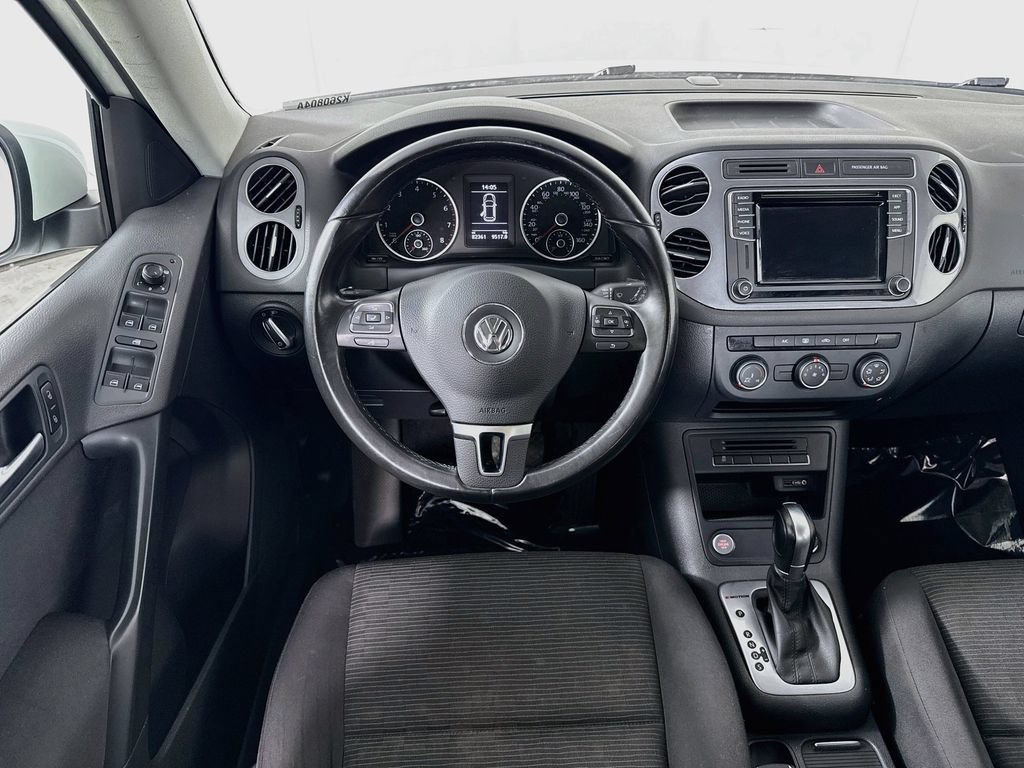 Used 2017 Volkswagen Tiguan Limited w/ Premium Package AWD/4WD image 22