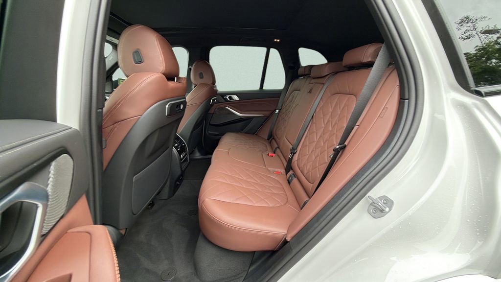 New 2026 BMW X5 xDrive50e w/ M Sport Package AWD/4WD image 29