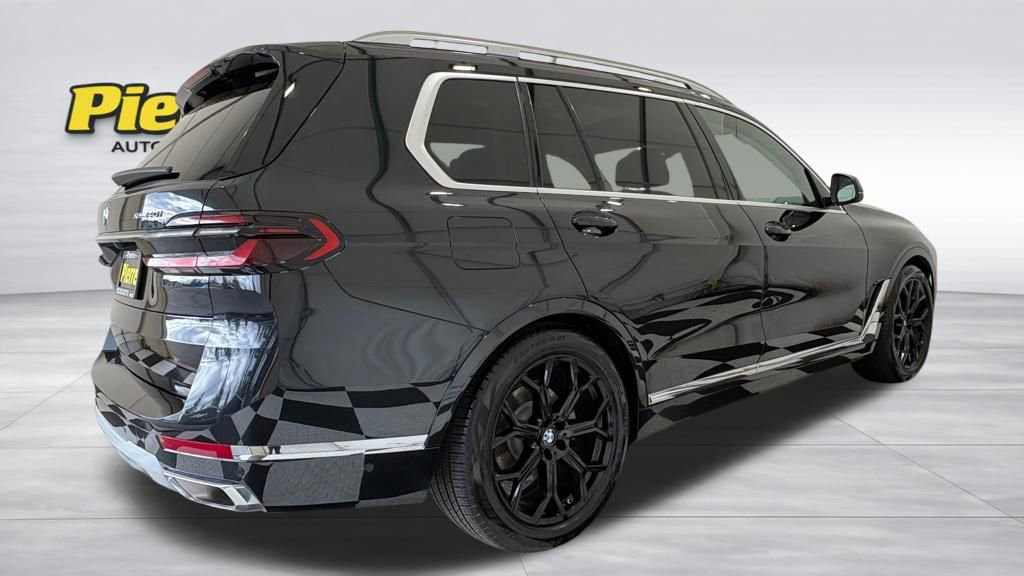 Used 2023 BMW X7 xDrive40i image 10