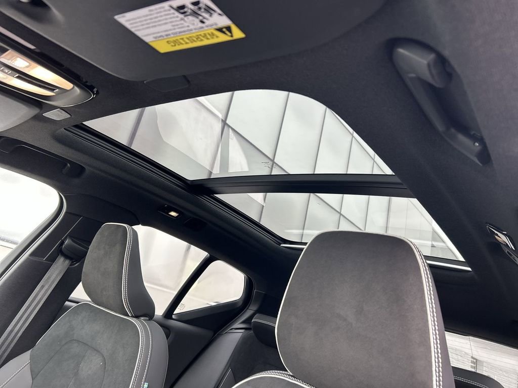 New 2026 Volvo XC40 B5 Ultra AWD/4WD image 24