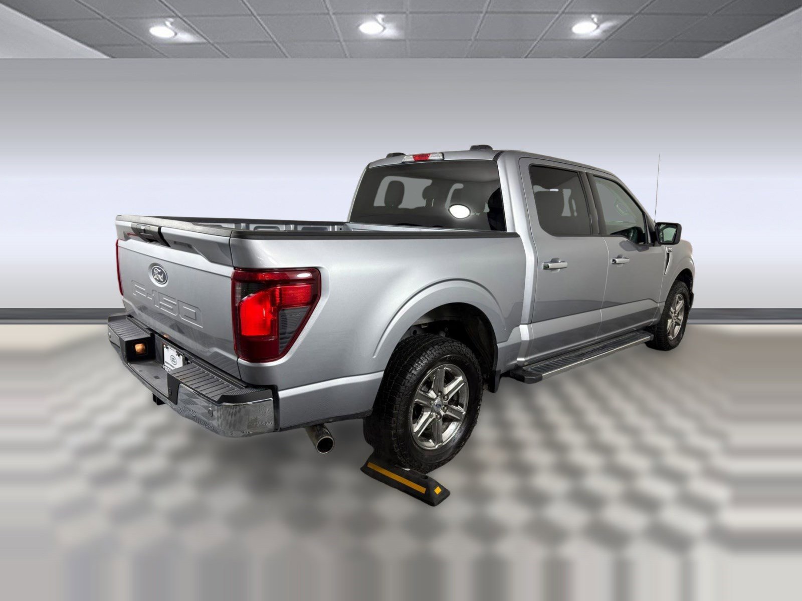 Used 2025 Ford F150 XLT w/ Equipment Group 301A Standard image 9