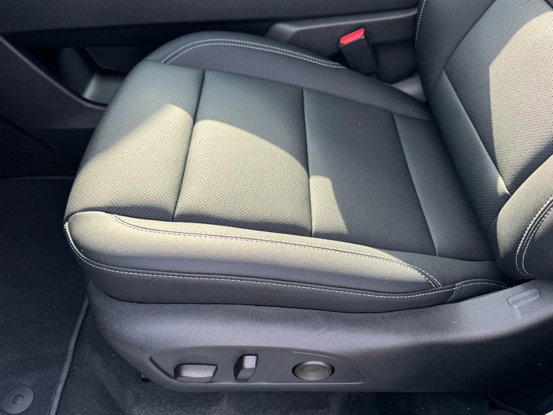 New 2026 Chevrolet Traverse LT w/ Sun and Wheel Package image 11