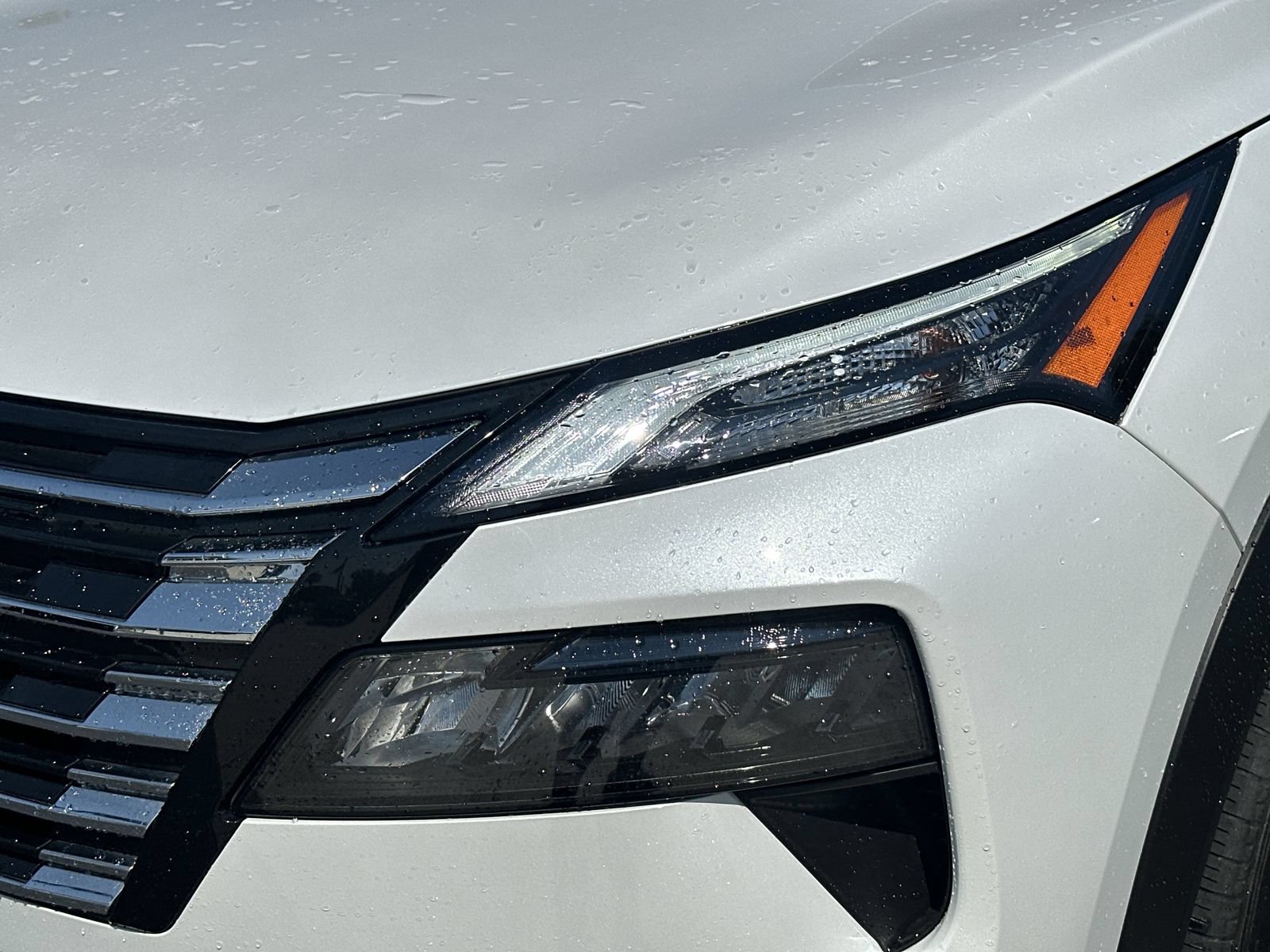 Used 2026 Nissan Rogue SV AWD/4WD image 11