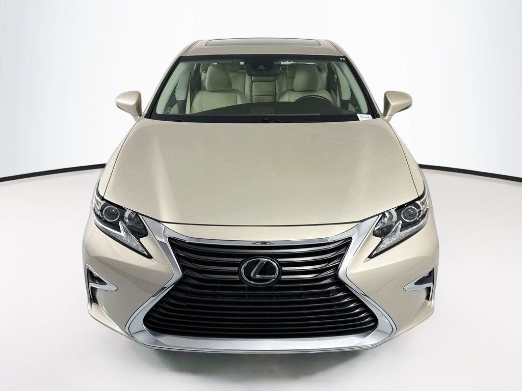 Used 2017 Lexus ES 350 w/ Accessory Package 2 FWD image 2