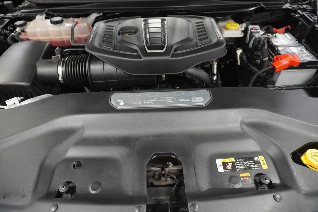 Used 2024 Jeep Grand Wagoneer Series III w/ Rear-Seat Entertainment Group AWD/4WD image 54