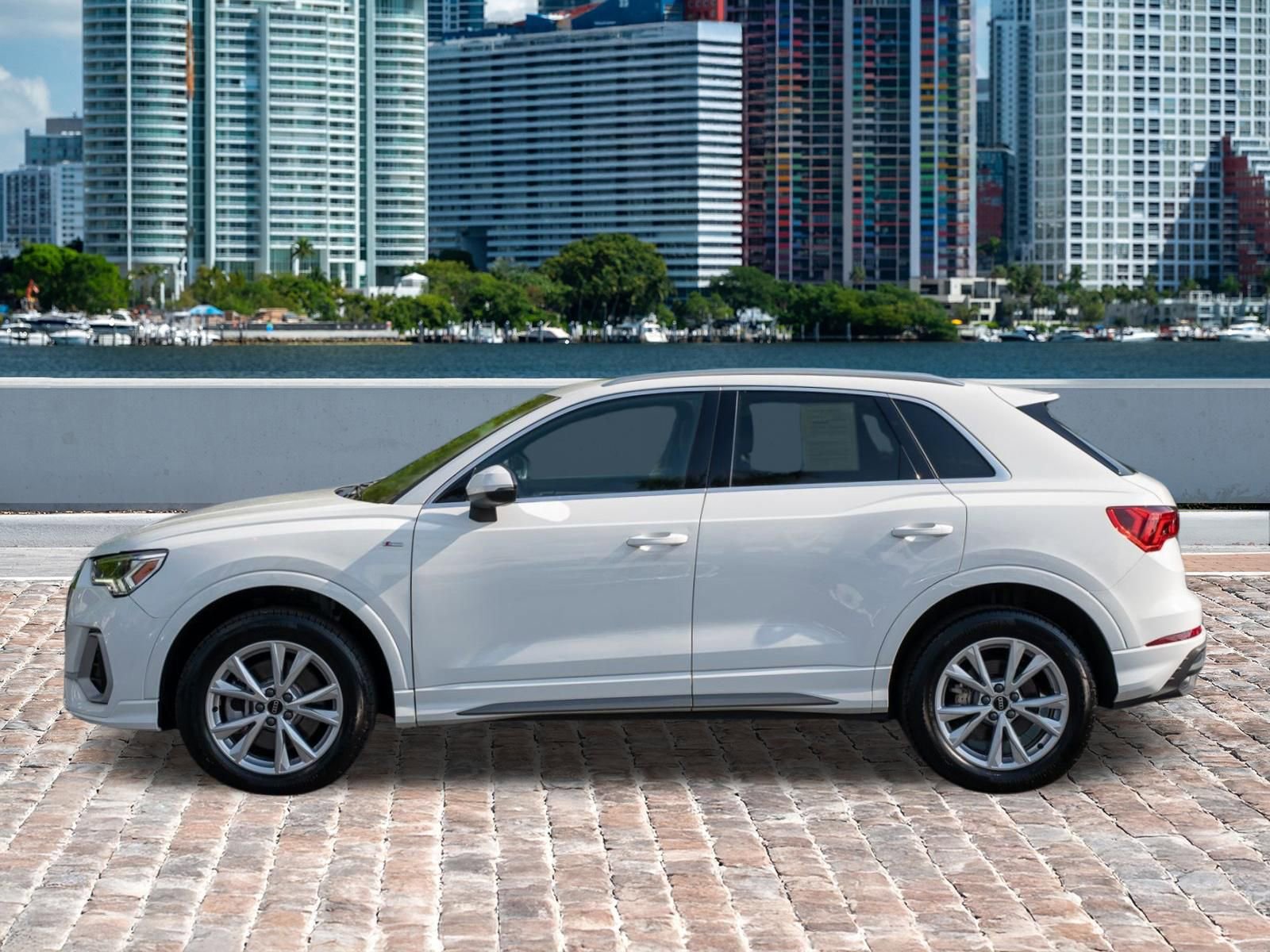 Used 2025 Audi Q3 2.0T Premium image 8